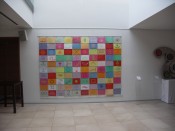 Hommage an die Zahl 100 ( Hundert )
Da die Zahl 100 eine spezielle Zahl im Europäischem Raum darstellt ( Dezimalsystem, etc. ) habe ich 100 Bilder mit je 100 Klebepunkte gestaltet